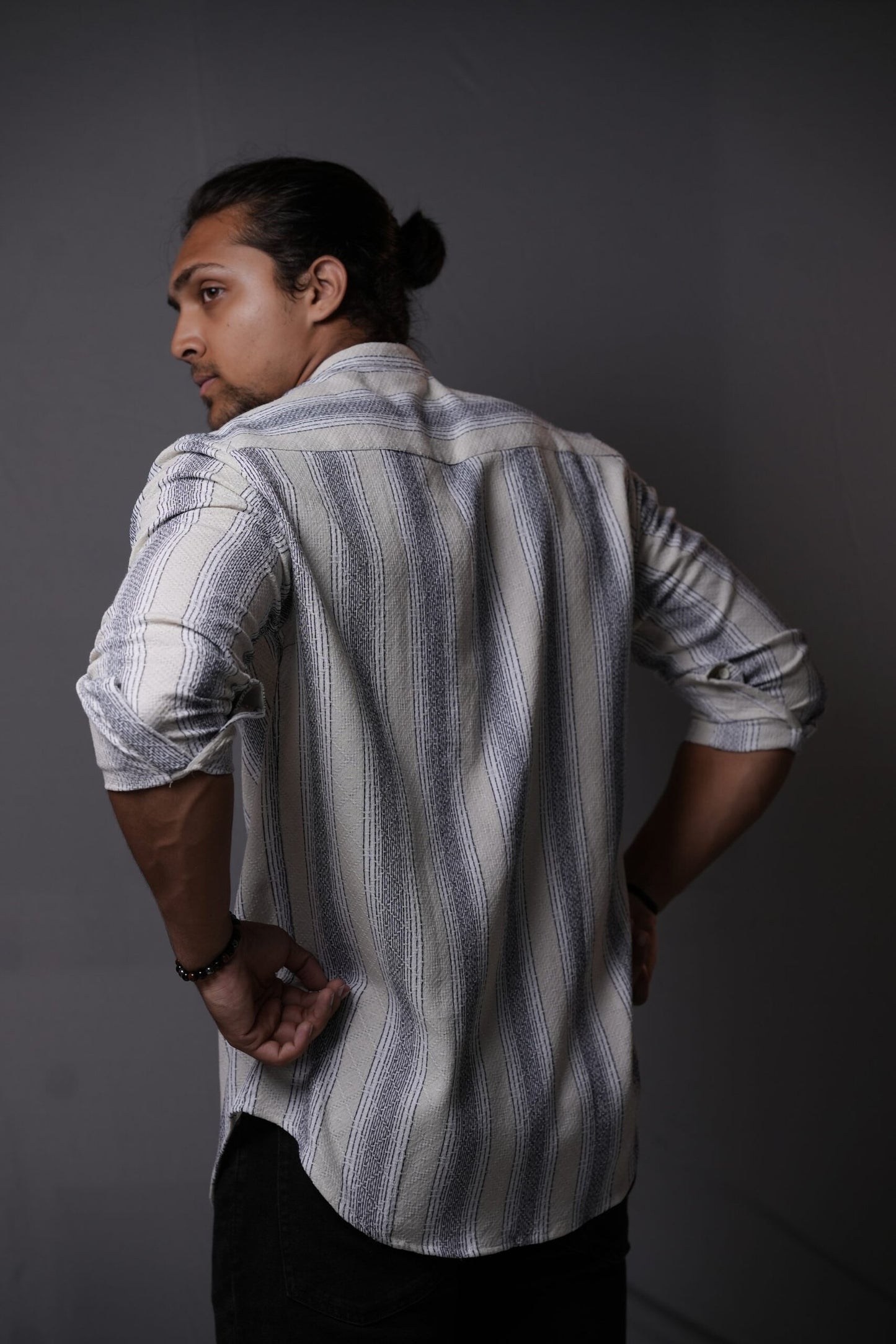 CreamWhiteGrey Mandarin Collar Textured Vertical Stripes